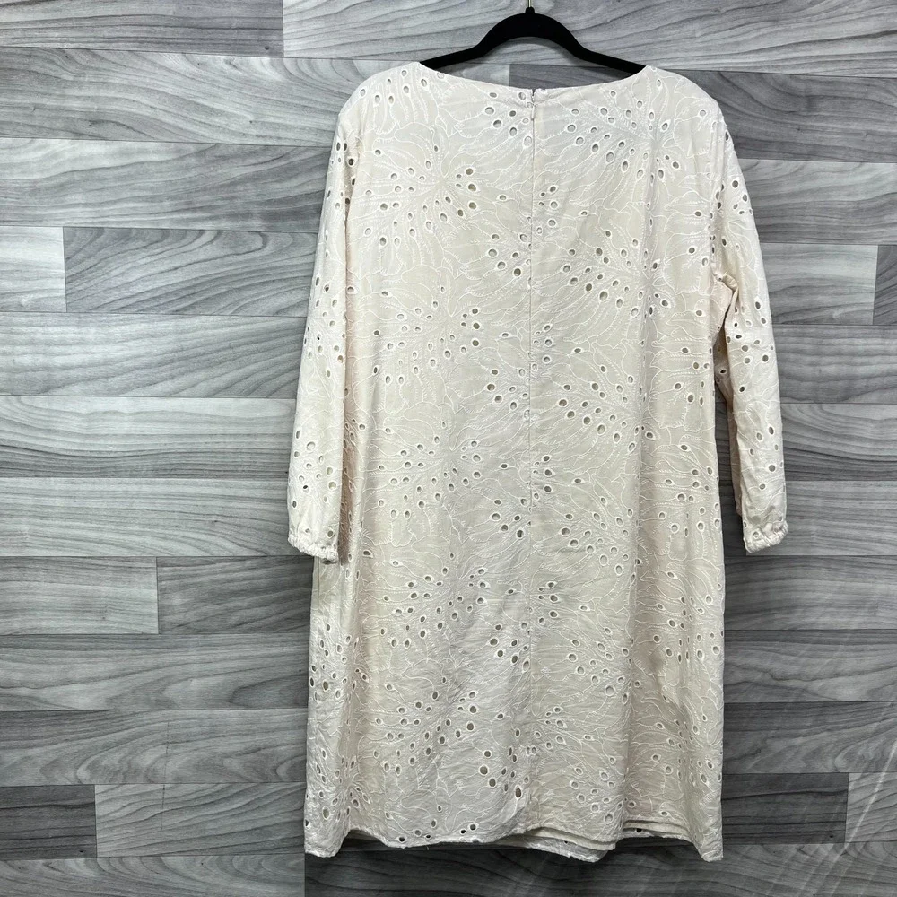 Preston‎ & York Sheath Dress Women's Size 16 Beige 3/4 Sleeve Eyelet Embroidered